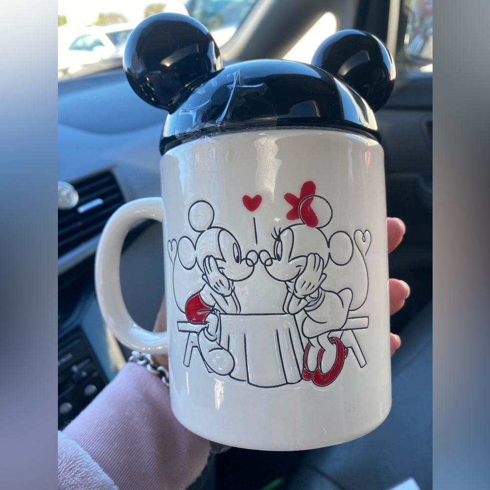Disney Mickey & Minnie Mug with cover